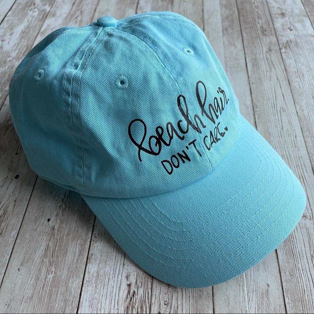 PREOWNED THE HAT DEPOT PONYTAIL SLIT BEACH HAIR CONT CARE BLUE CAP HAT